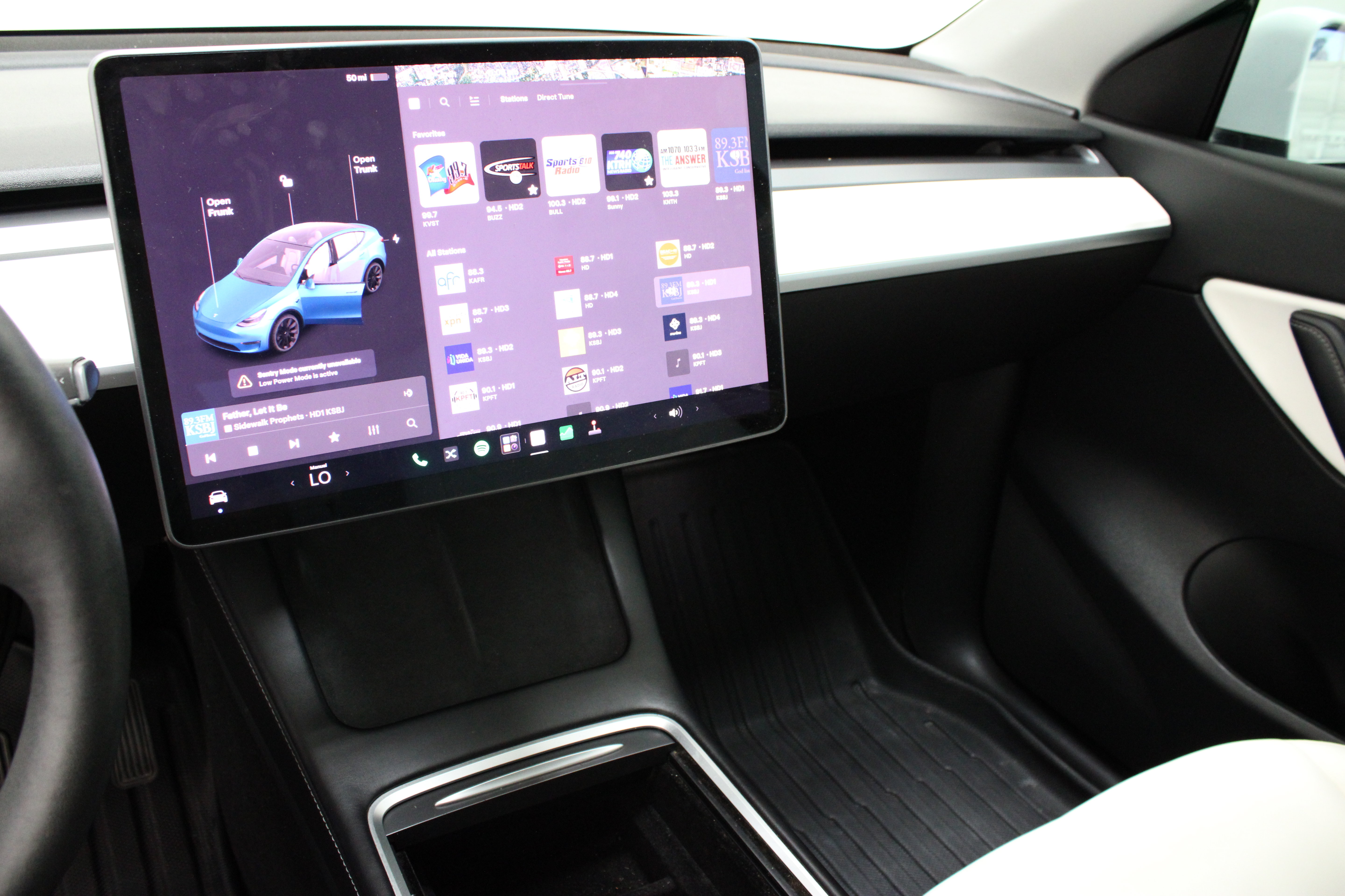 Used 2021 Tesla Model Y Long Range AWD/4WD image 16
