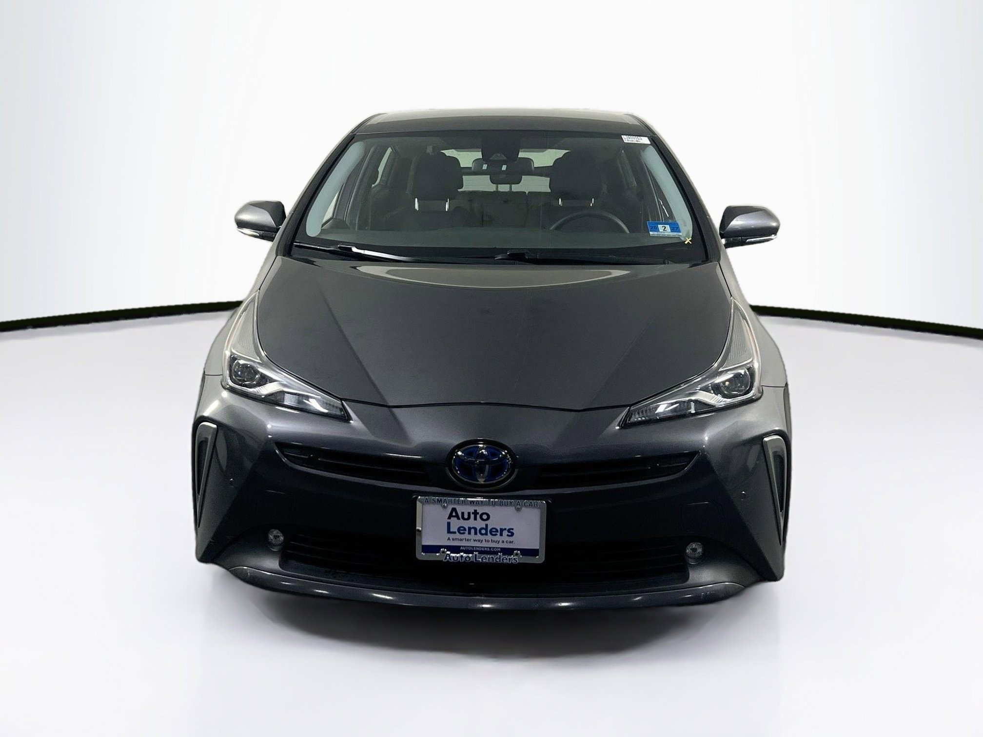 Used 2020 Toyota Prius LE image 2