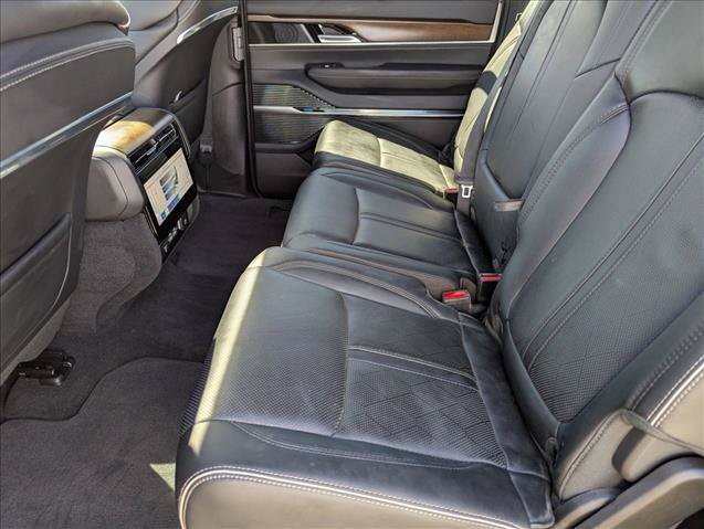 Used 2023 Jeep Grand Wagoneer L Series II w/ Flexible Seating Group AWD/4WD image 19