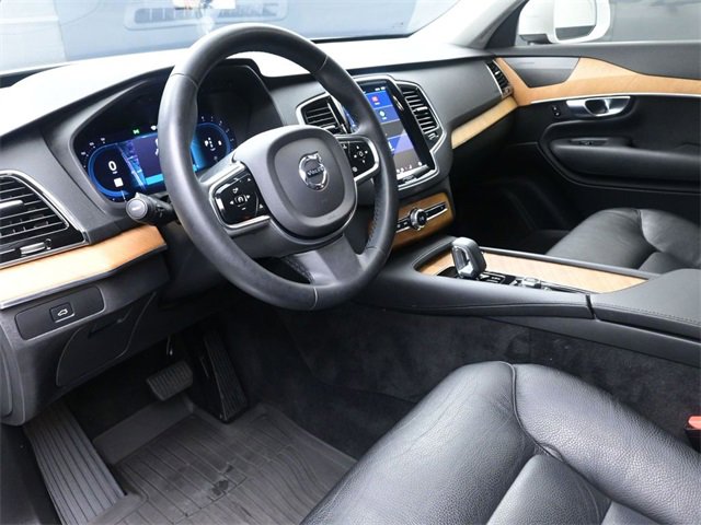 Used 2023 Volvo XC90 B6 Plus w/ Protection Package image 19