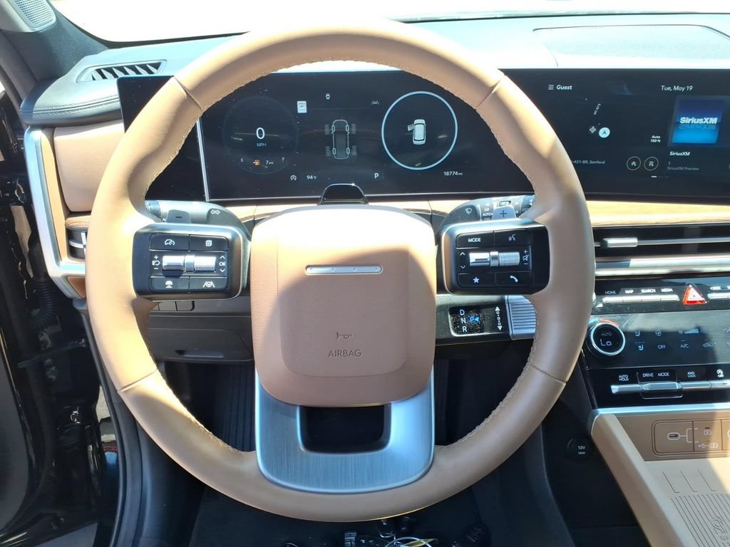 Used 2025 Hyundai Santa Fe Limited AWD/4WD image 21