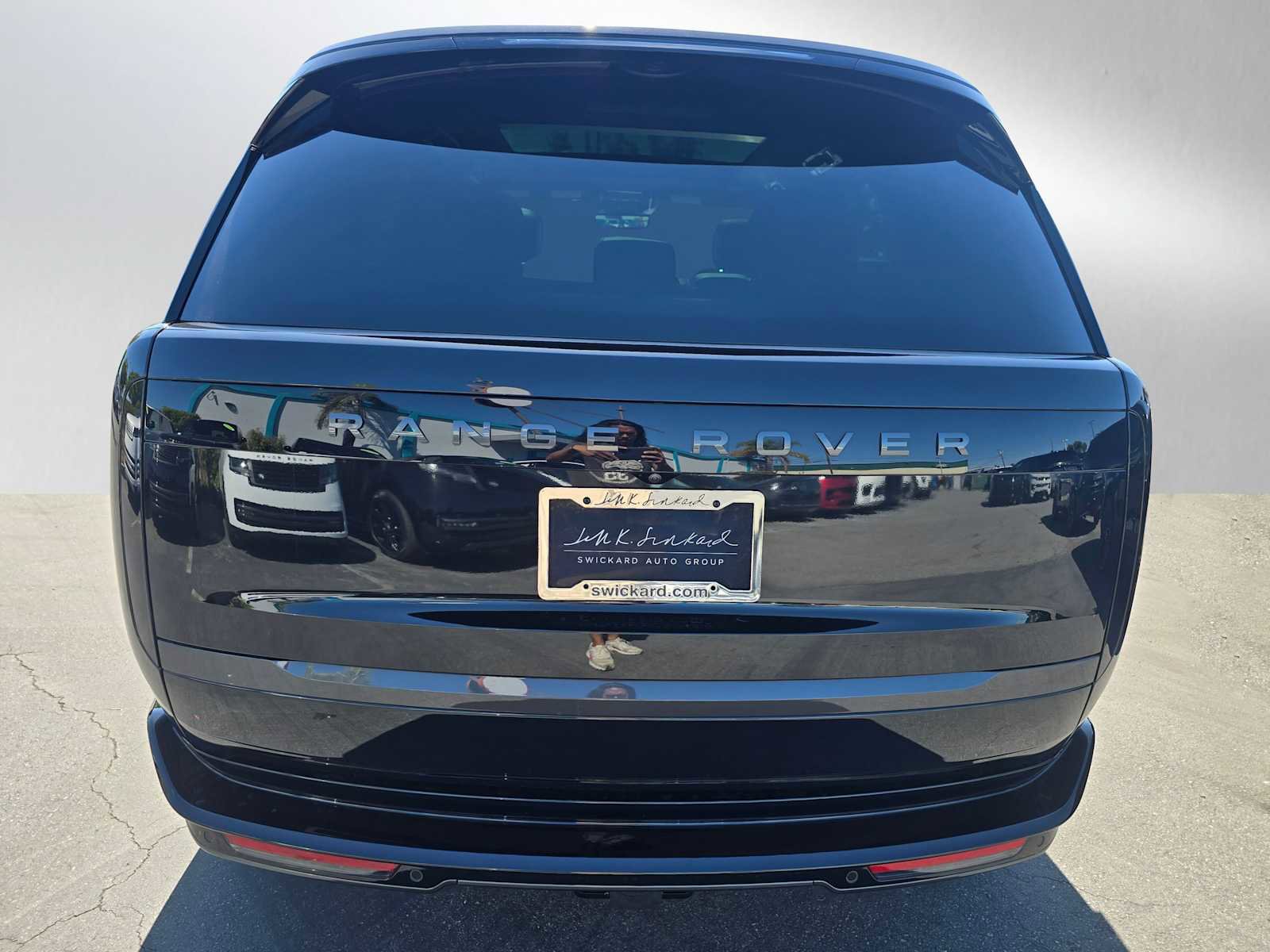 New 2025 Land Rover Range Rover SE image 6