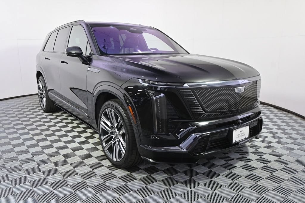 Certified 2026 Cadillac Vistiq Platinum w/ LPO, Floor Liner Package AWD/4WD image 9