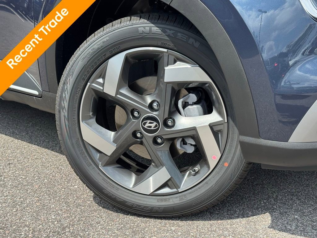 Certified 2025 Hyundai Venue Limited image 5