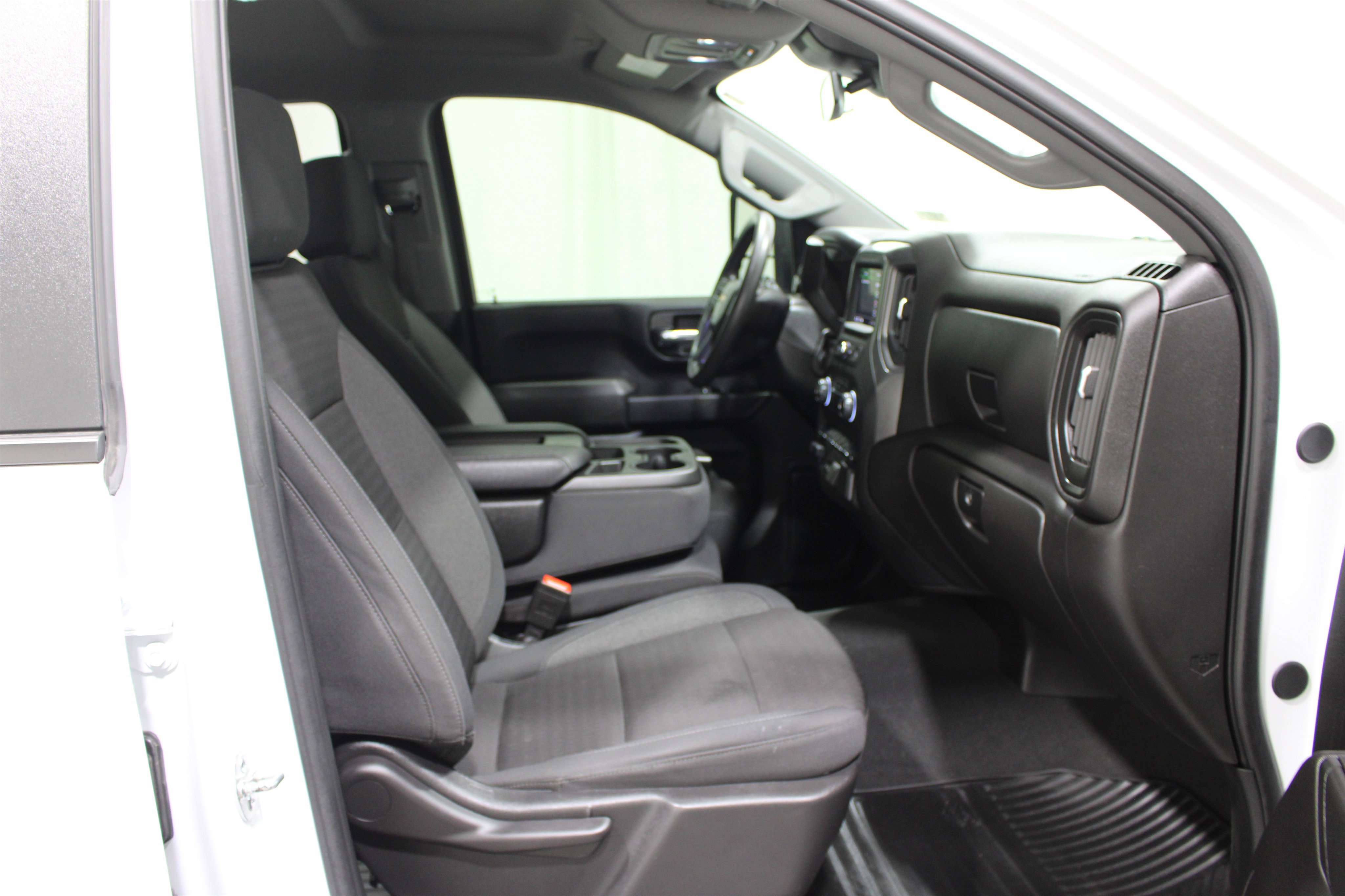 Used 2025 Chevrolet Silverado 2500 Custom w/ Custom Convenience Package AWD/4WD image 23