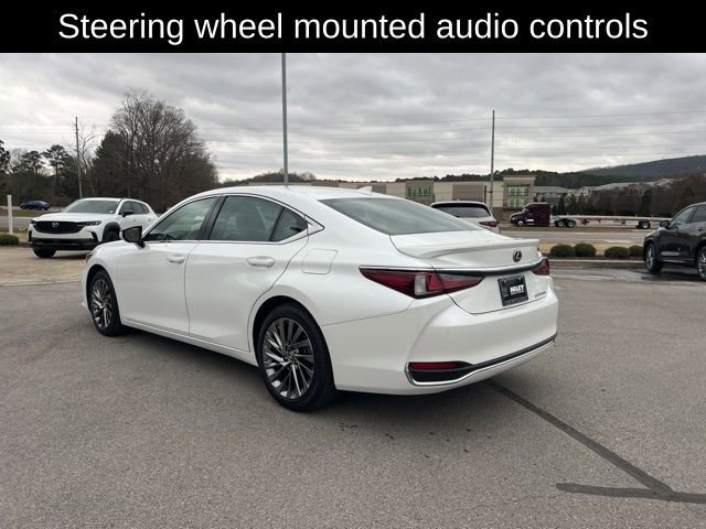 Used 2025 Lexus ES 300h Ultra Luxury image 5