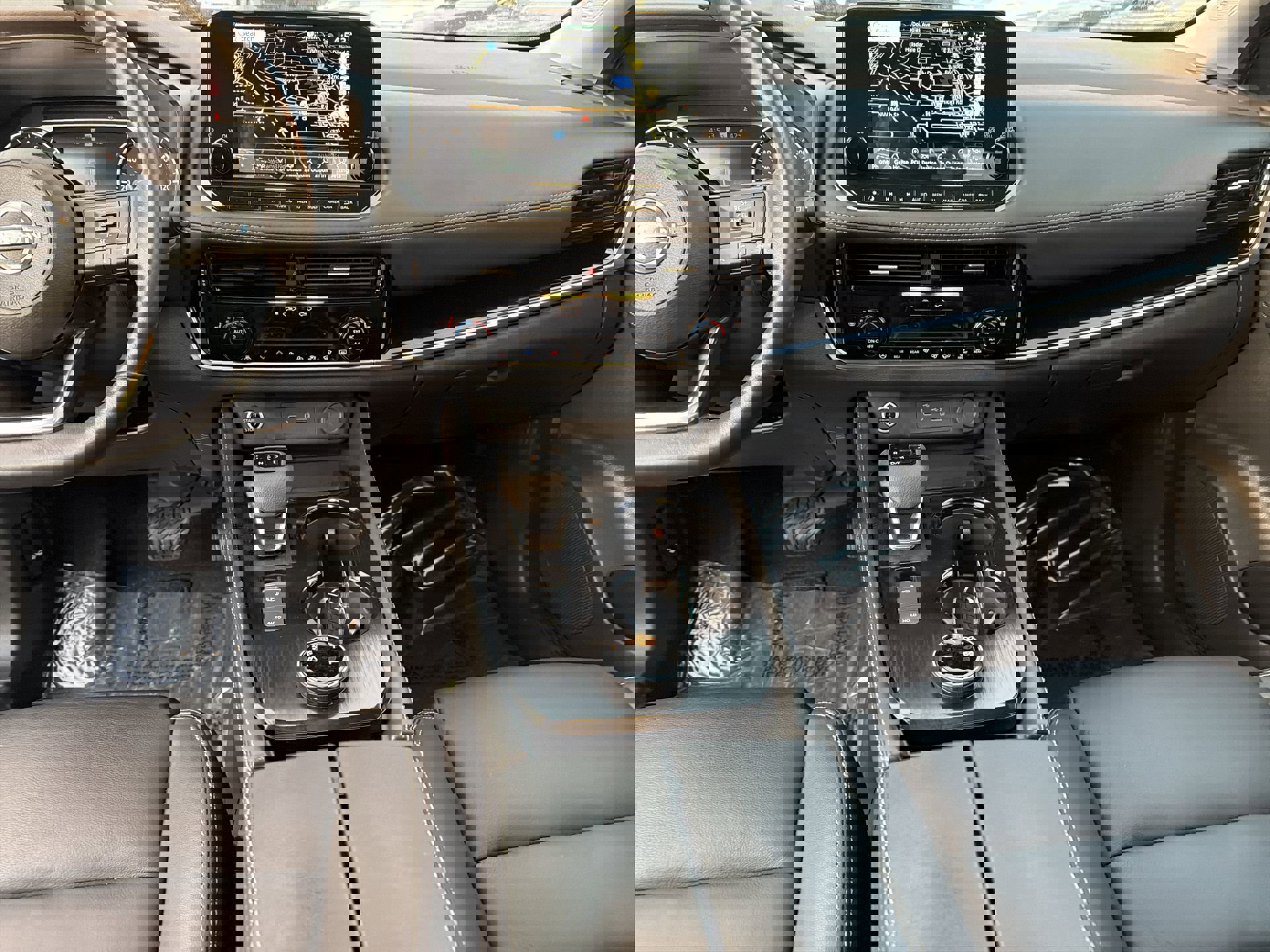 Used 2023 Nissan Rogue SL w/ SL Premium Package image 28