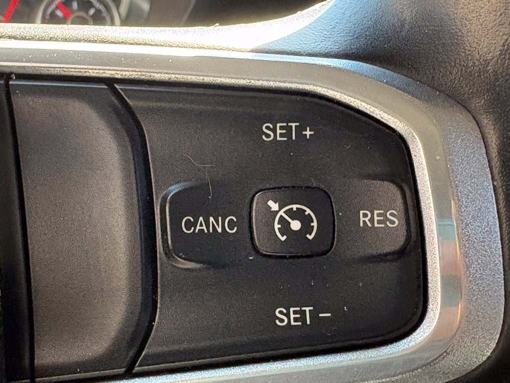 Used 2022 RAM 1500 Laramie AWD/4WD image 17
