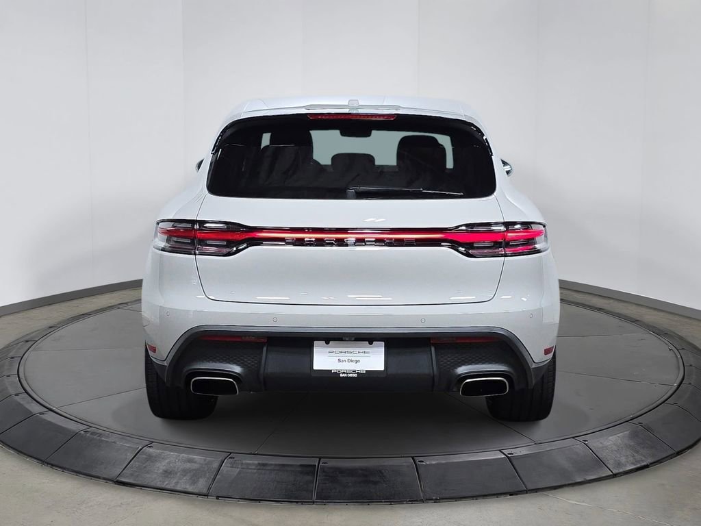 Certified 2026 Porsche Macan AWD/4WD image 6
