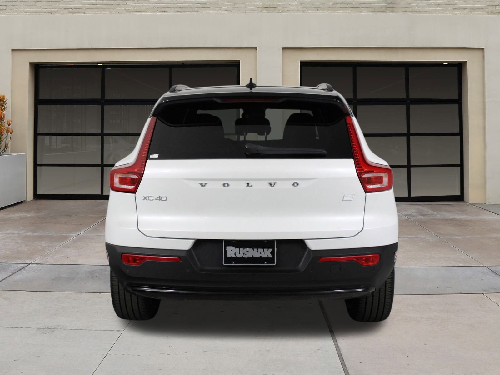 Certified 2023 Volvo XC40 Recharge Ultimate image 5