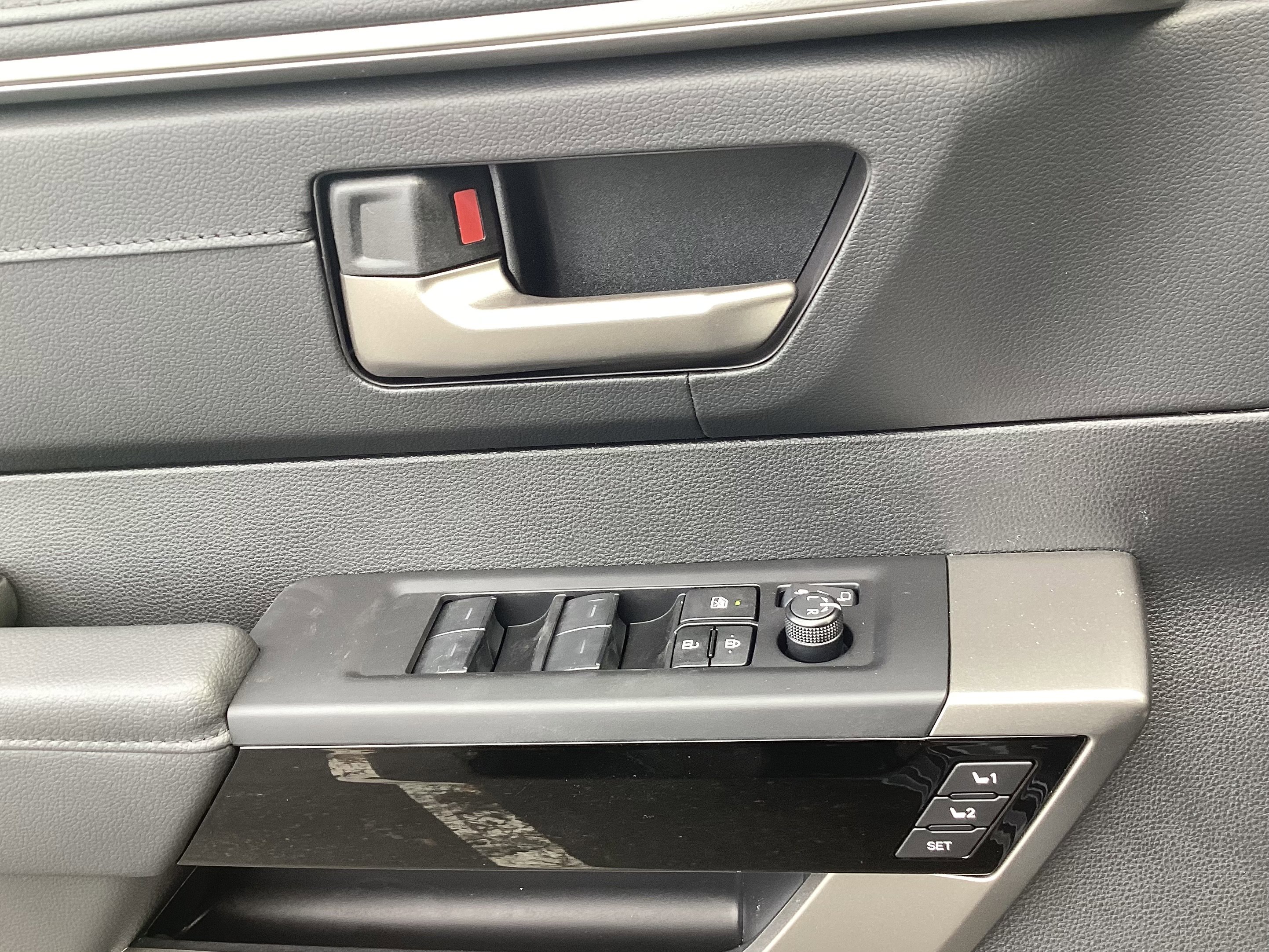 New 2025 Toyota Tundra Limited image 28