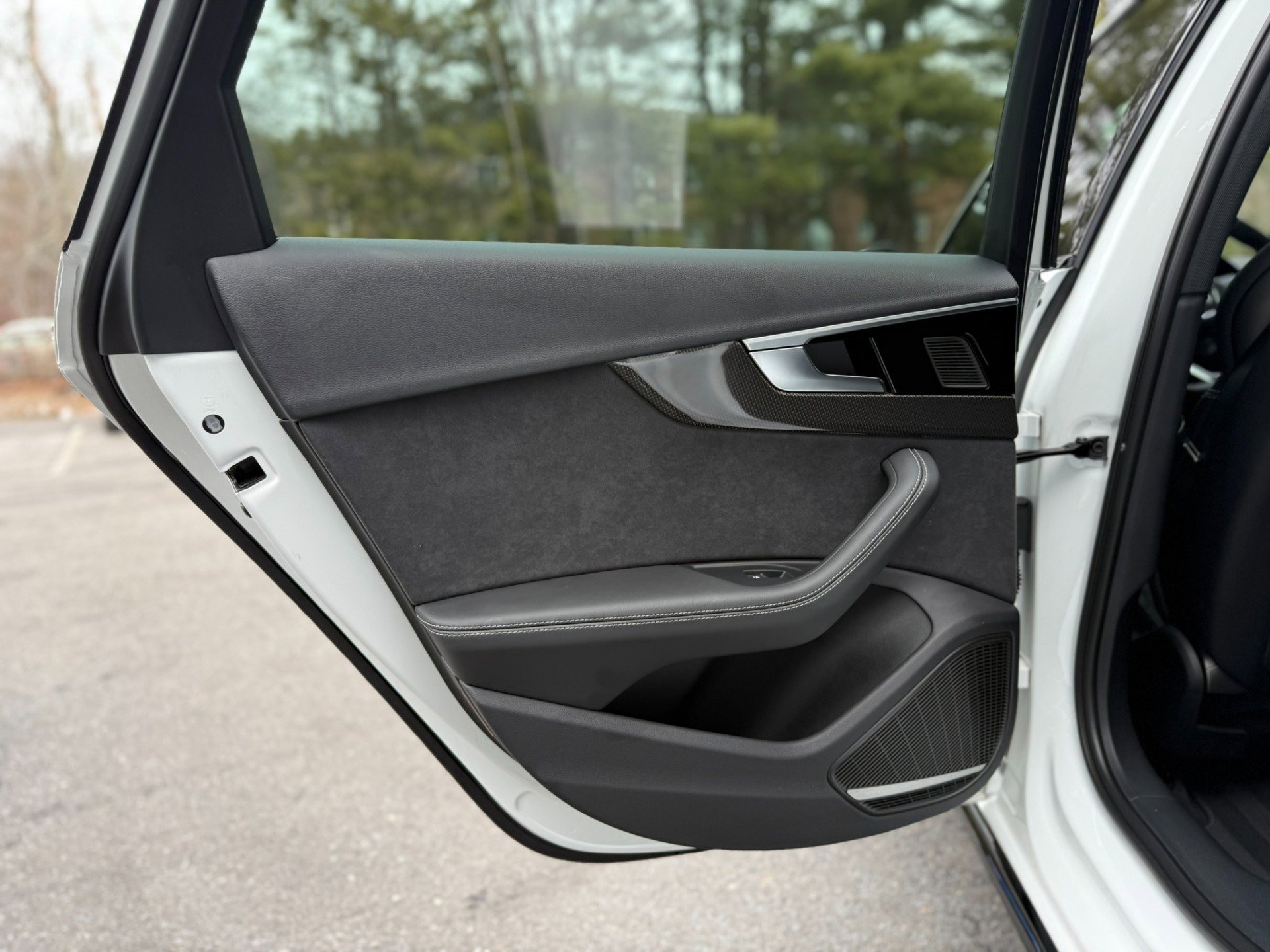 Used 2023 Audi S4 Premium Plus w/ Premium Plus Package image 13