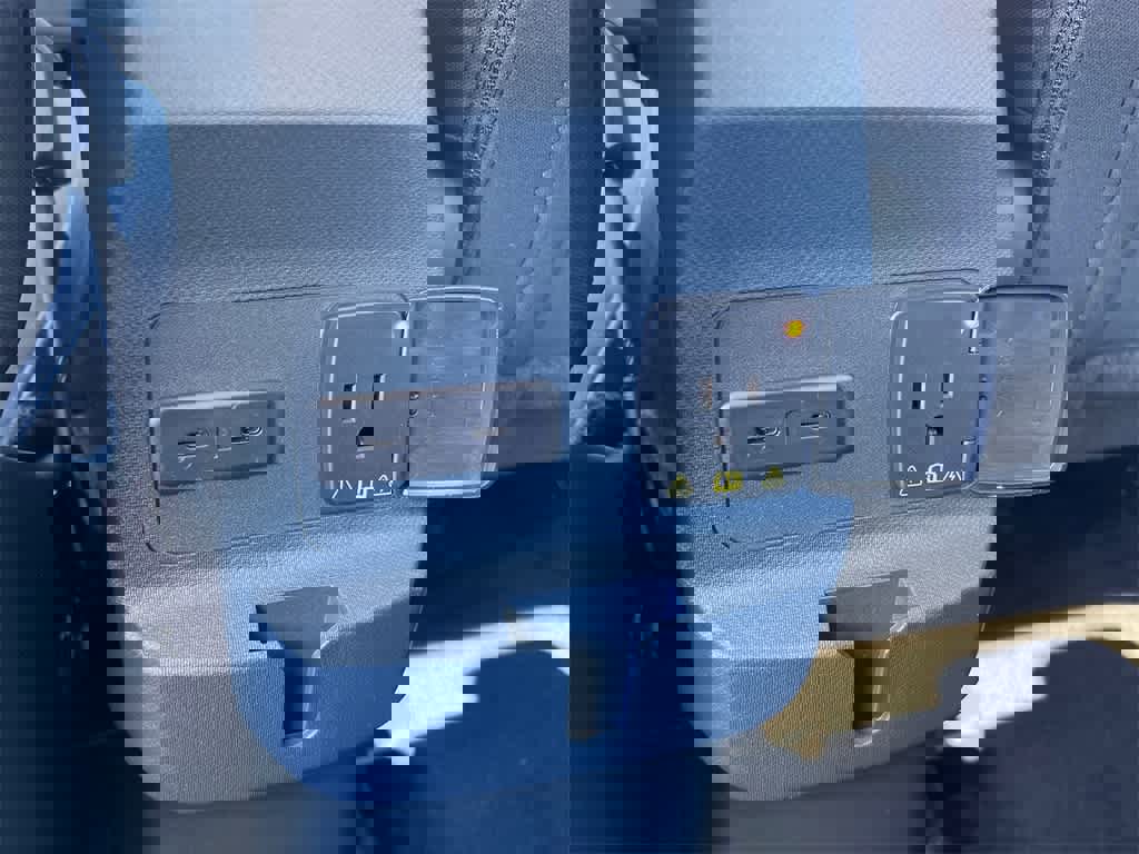 New 2025 Ford Maverick XLT w/ XLT Luxury Package image 17