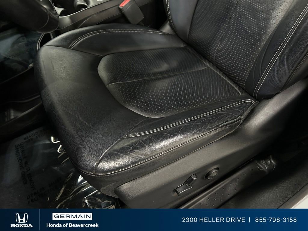 Used 2019 Chrysler Pacifica Touring-L Plus w/ Advanced Safetytec Group FWD image 19