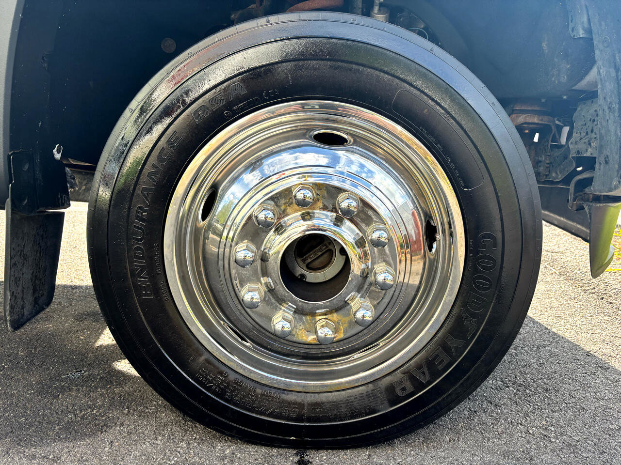 Used 2015 Ford F550 4x4 Regular Cab Super Duty image 19