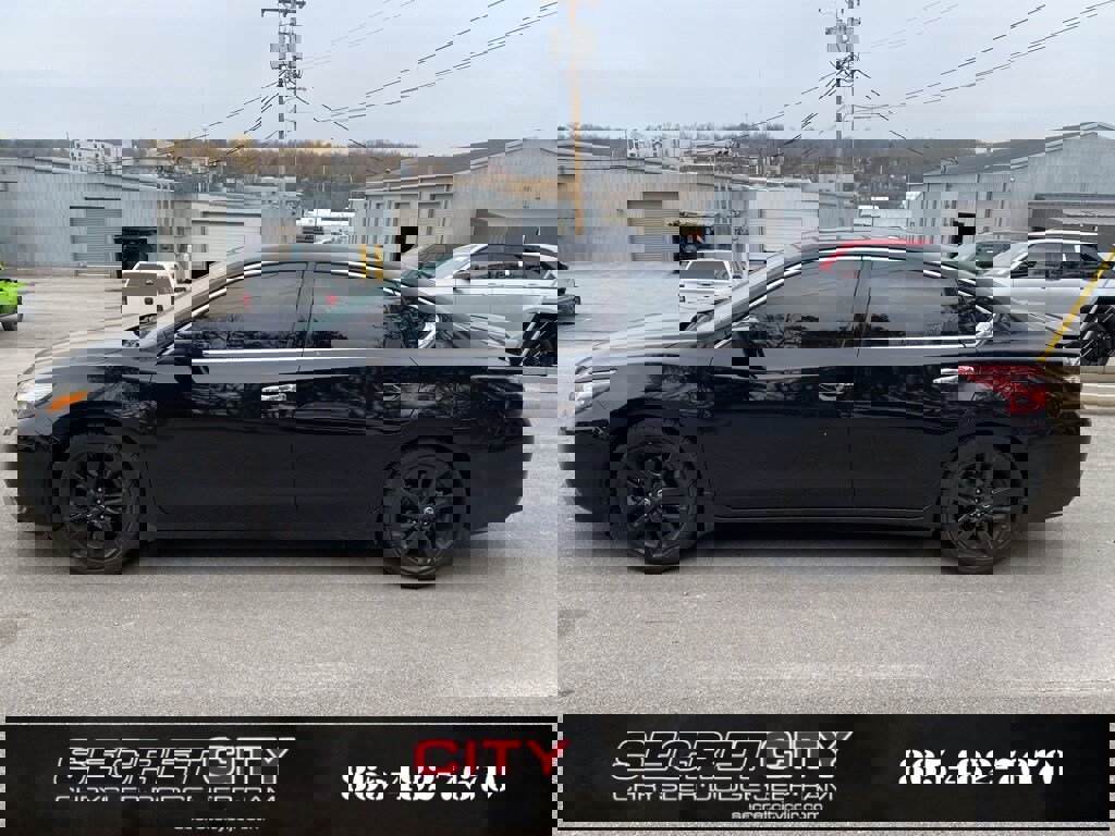 Used 2018 Nissan Altima 2.5 SR w/ SR Midnight Edition image 8