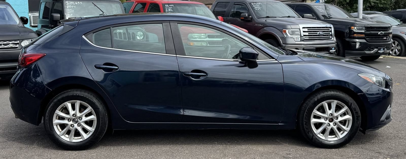 Used 2015 MAZDA MAZDA3 i Touring FWD image 2