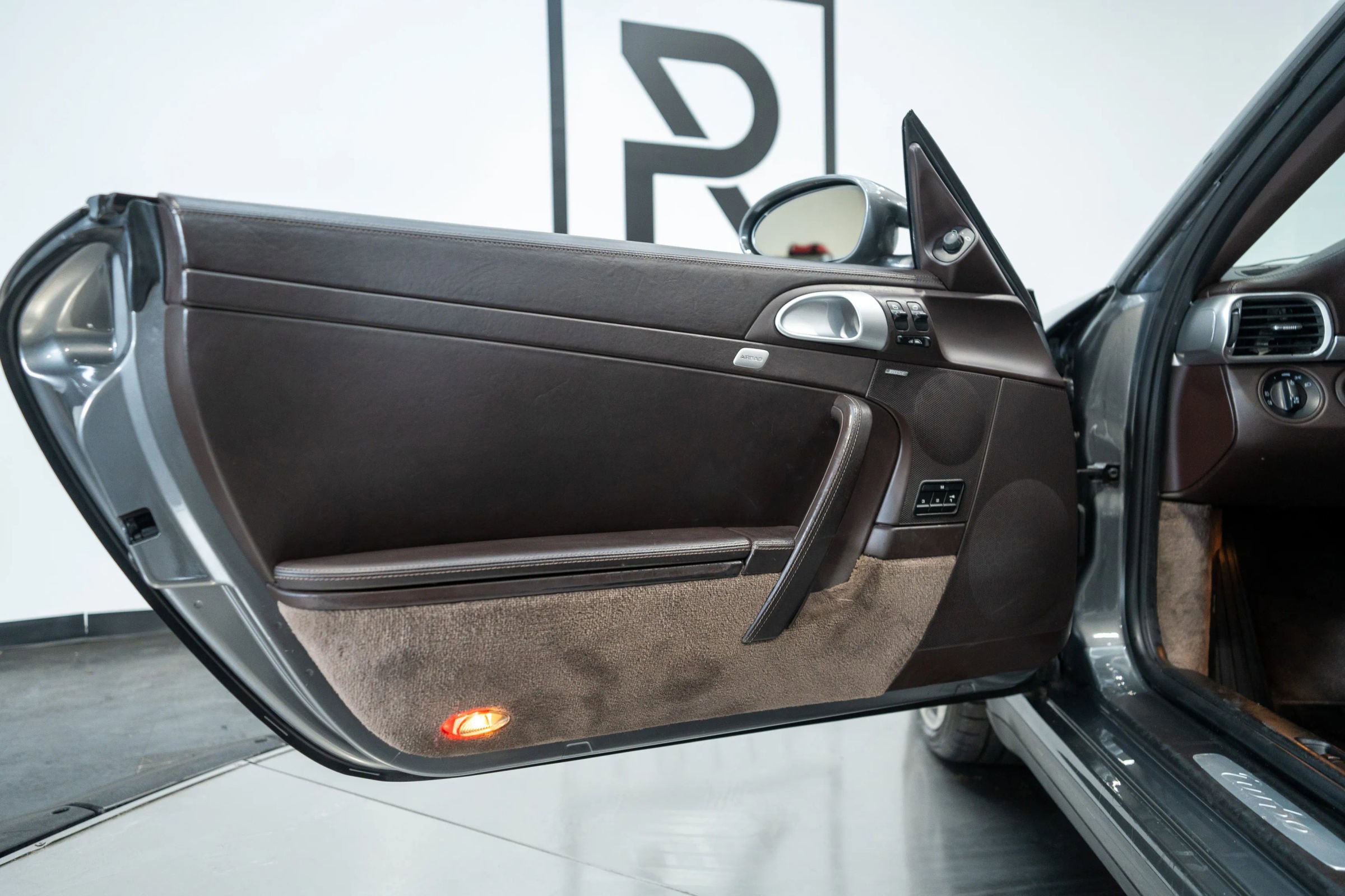 Used 2008 Porsche 911 Turbo image 40