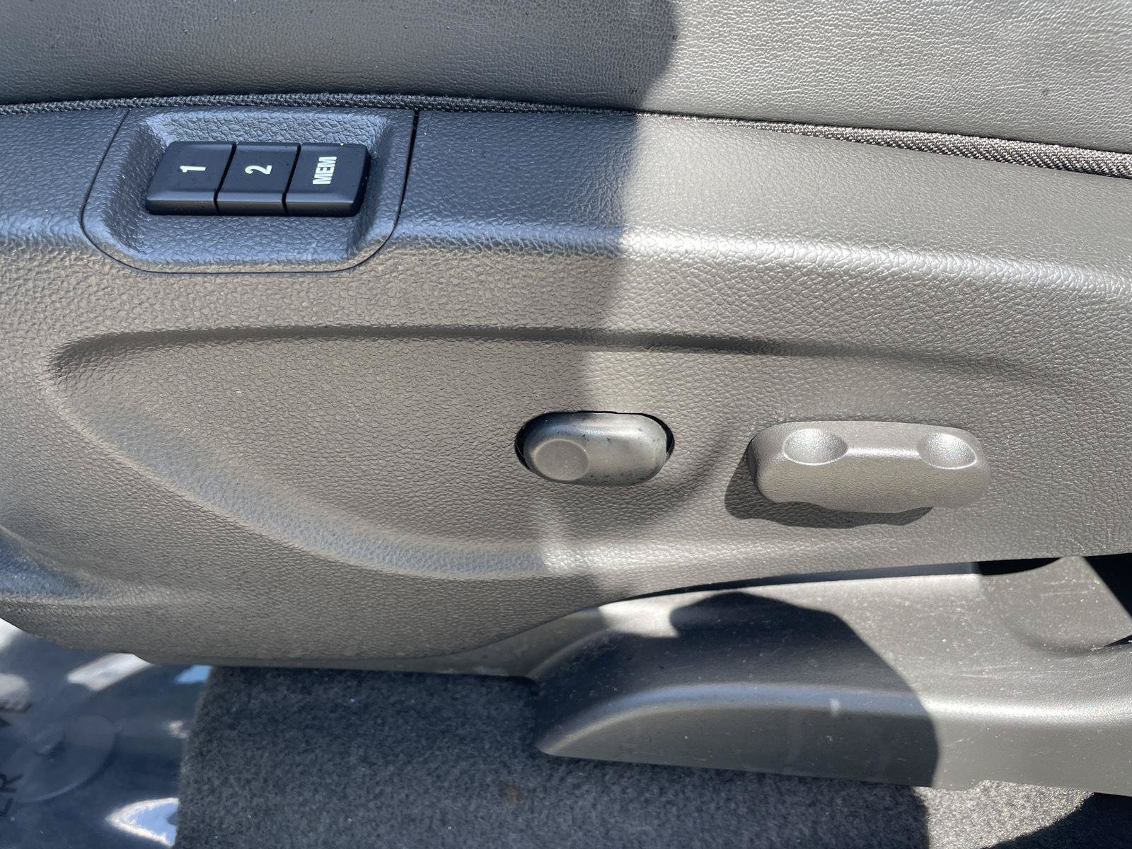 Used 2020 Buick Encore Essence AWD/4WD image 13