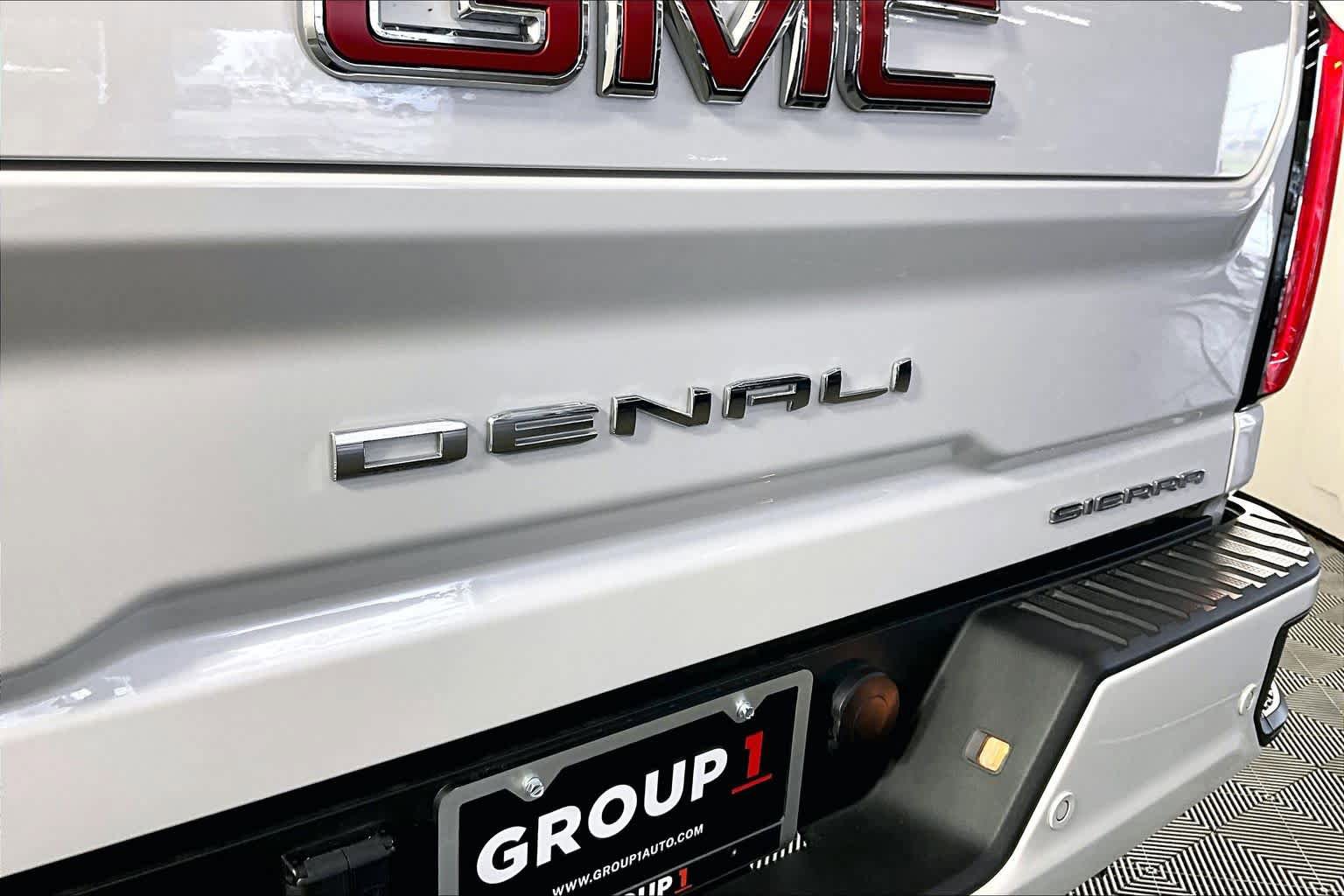 Certified 2022 GMC Sierra 2500 Denali w/ Denali Ultimate Package AWD/4WD image 10