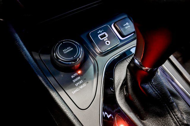 Used 2022 Jeep Cherokee Limited w/ Mopar Interior Package image 34