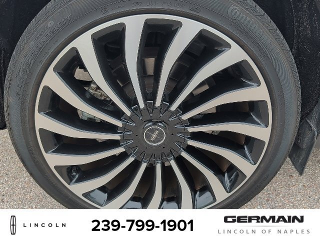 Used 2023 Lincoln Nautilus Black Label w/ Class II Trailer Tow Package AWD/4WD image 8