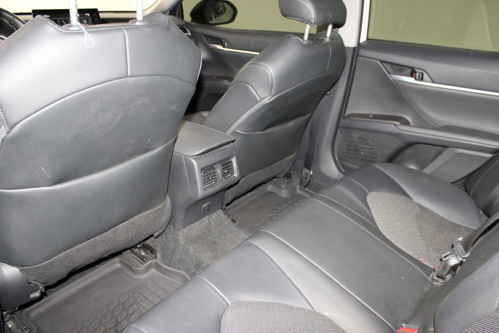Used 2023 Toyota Camry XLE image 19
