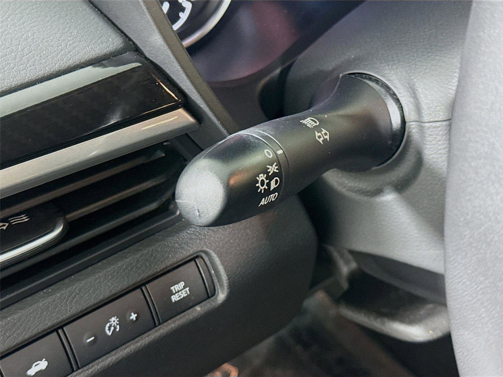 Used 2024 Nissan Altima 2.0 SR image 5