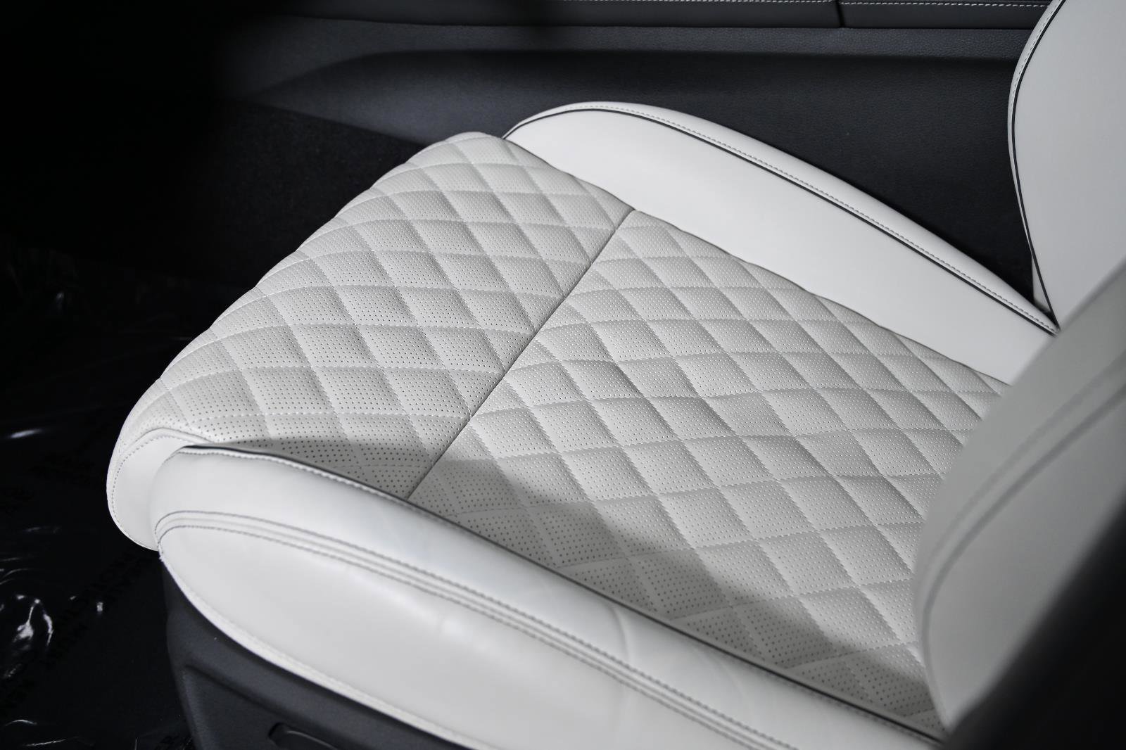 Used 2024 Genesis G70 3.3T Advanced w/ Sport Prestige Package image 28