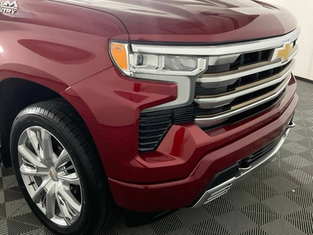 Used 2022 Chevrolet Silverado 1500 High Country w/ High Country Premium Package AWD/4WD image 10