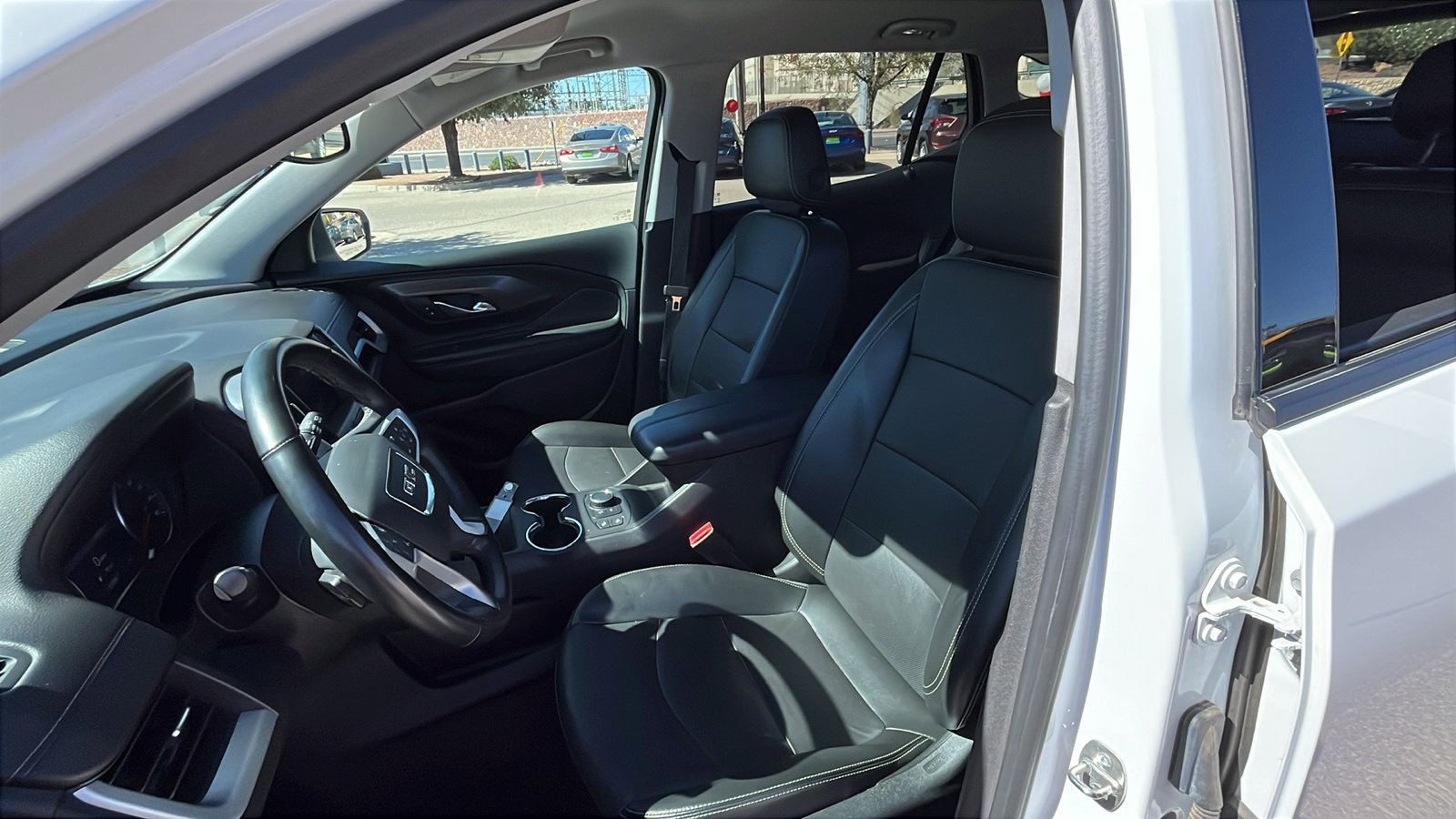 Certified 2024 GMC Terrain SLT image 10