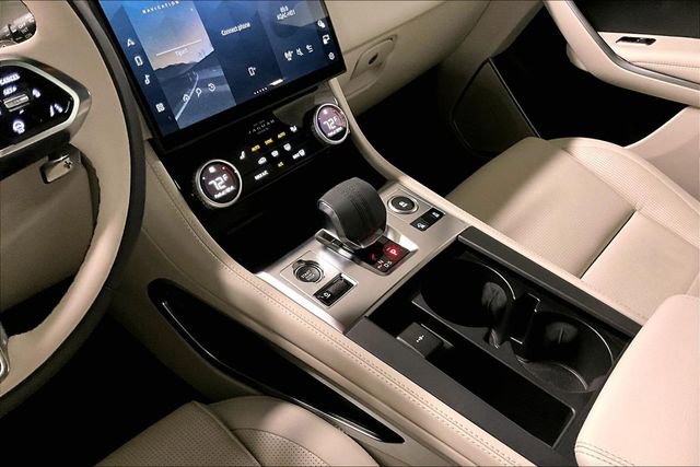 Certified 2025 Jaguar F-PACE R-Dynamic S image 19