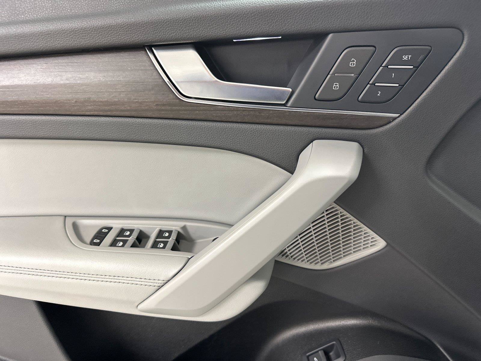 Certified 2023 Audi Q5 2.0T Premium Plus w/ Premium Plus Package AWD/4WD image 11