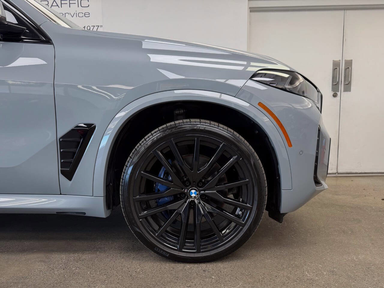 Used 2025 BMW X5 xDrive40i w/ M Sport Package image 18