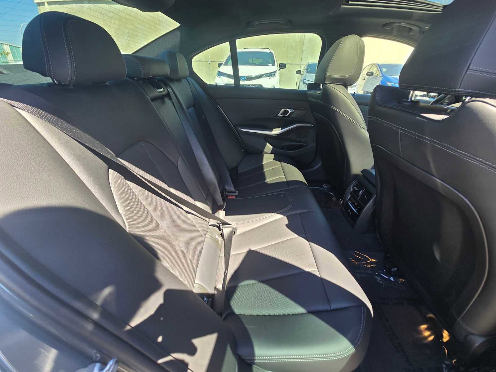 Used 2024 BMW 330i Sedan w/ Convenience Package image 14