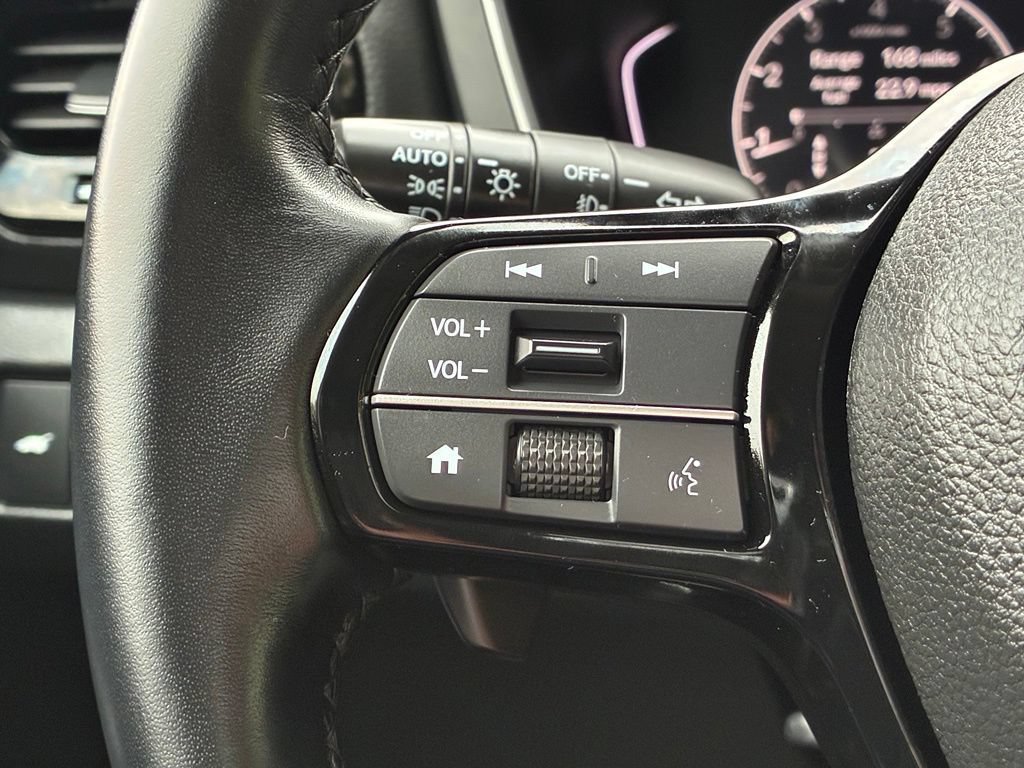 Used 2025 Honda Pilot EX-L image 24