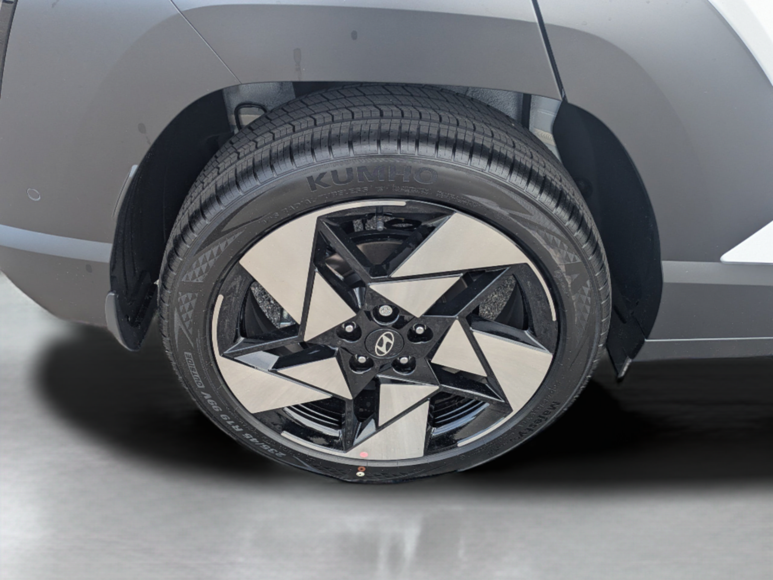 New 2026 Hyundai Kona Limited FWD image 14