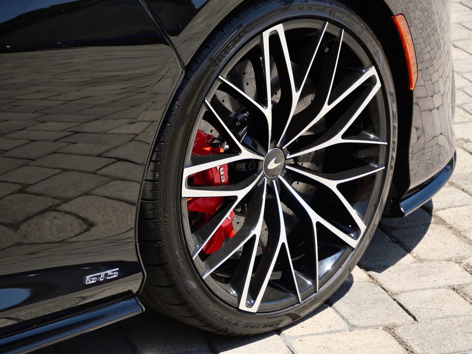Used 2025 McLaren GTS RWD image 15