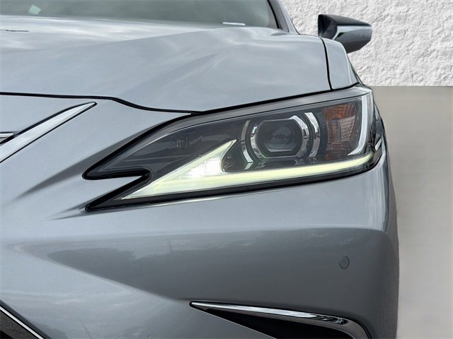 New 2025 Lexus ES 350 w/ Premium Package image 9