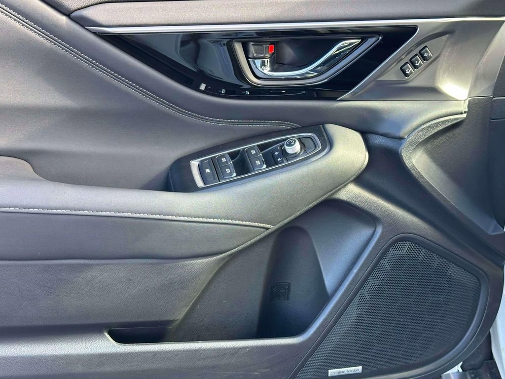 Certified 2025 Subaru Outback Limited image 17