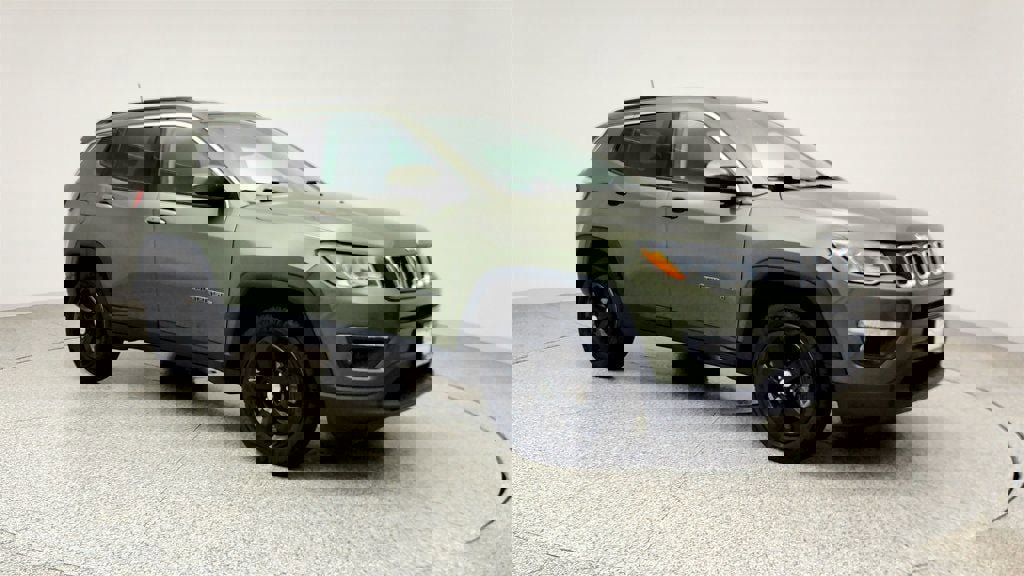 Used 2021 Jeep Compass Latitude w/ Convenience Group image 3