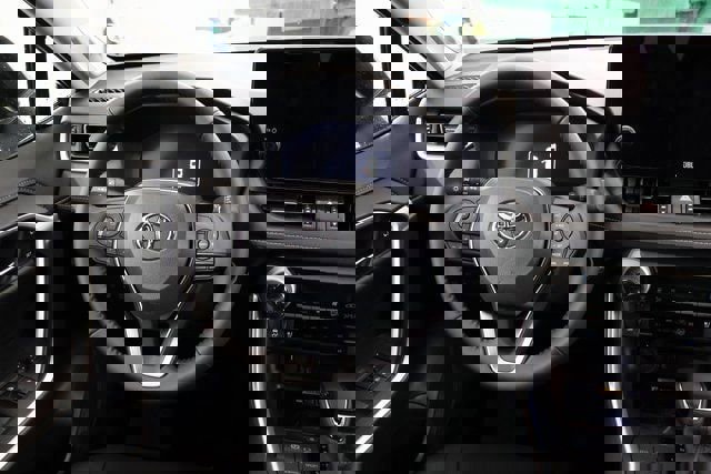 New 2025 Toyota RAV4 Limited image 13