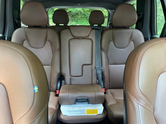Certified 2024 Volvo XC90 B5 Plus AWD/4WD image 17