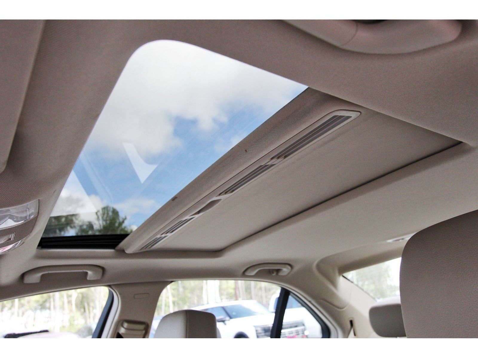 Used 2013 Mercedes-Benz C 250 Sedan image 30
