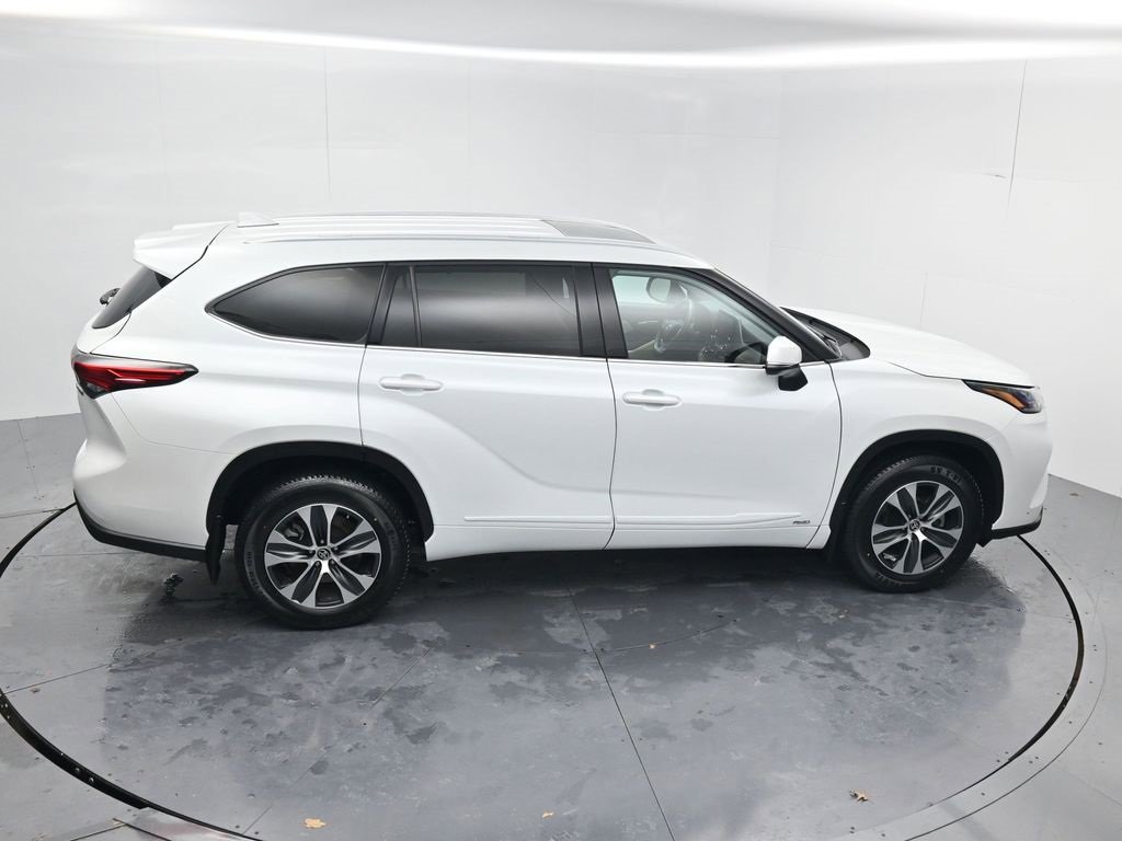 Used 2022 Toyota Highlander XLE image 71