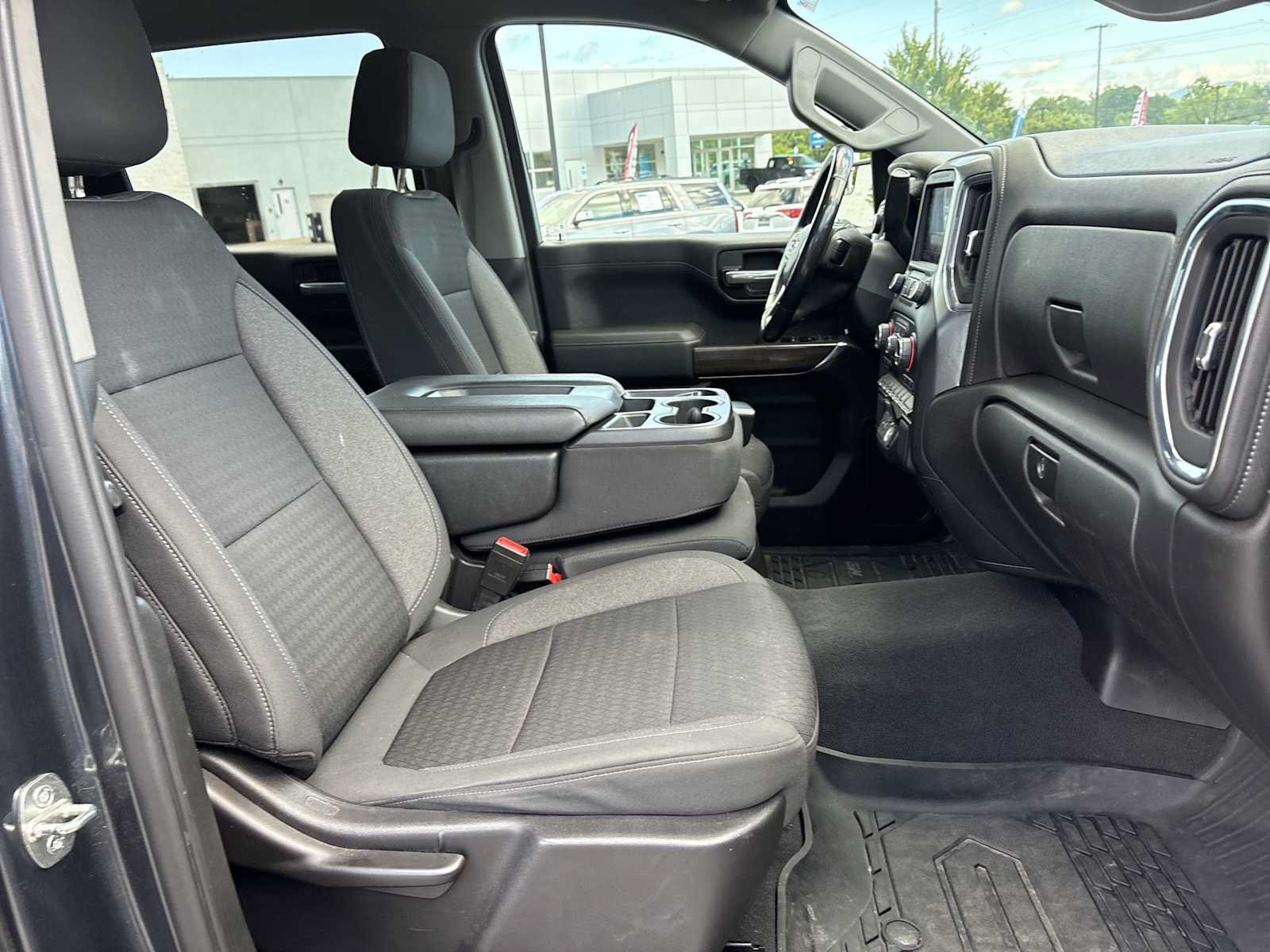 Used 2021 Chevrolet Silverado 1500 LT AWD/4WD image 26