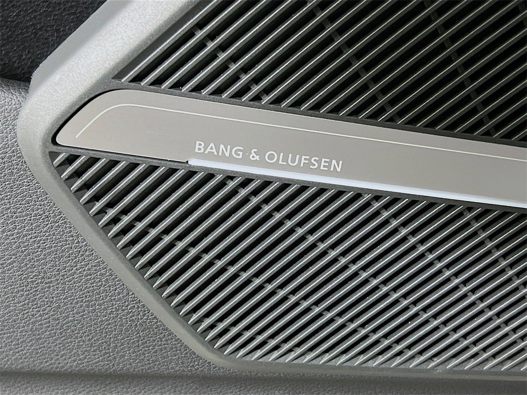Used 2023 Audi Q5 e Premium Plus w/ Premium Plus Package image 21