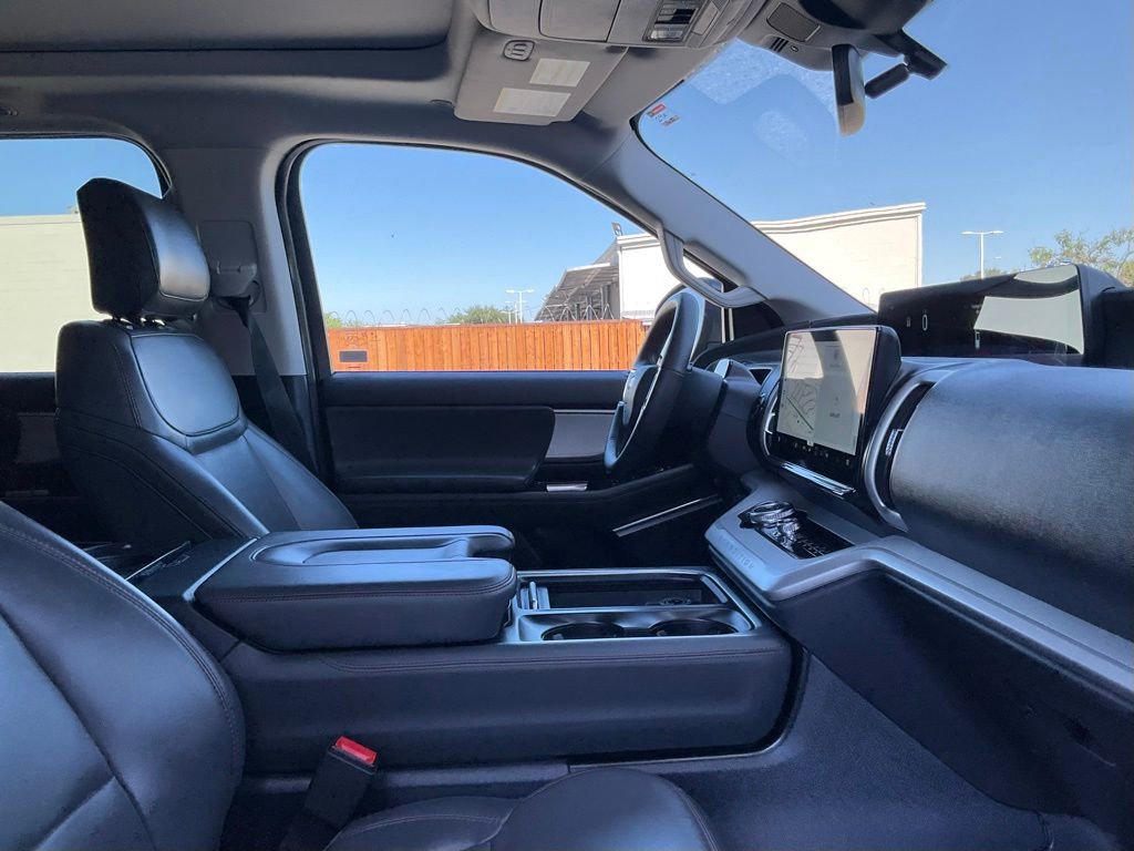 Used 2025 Ford Expedition Max Active AWD/4WD image 36
