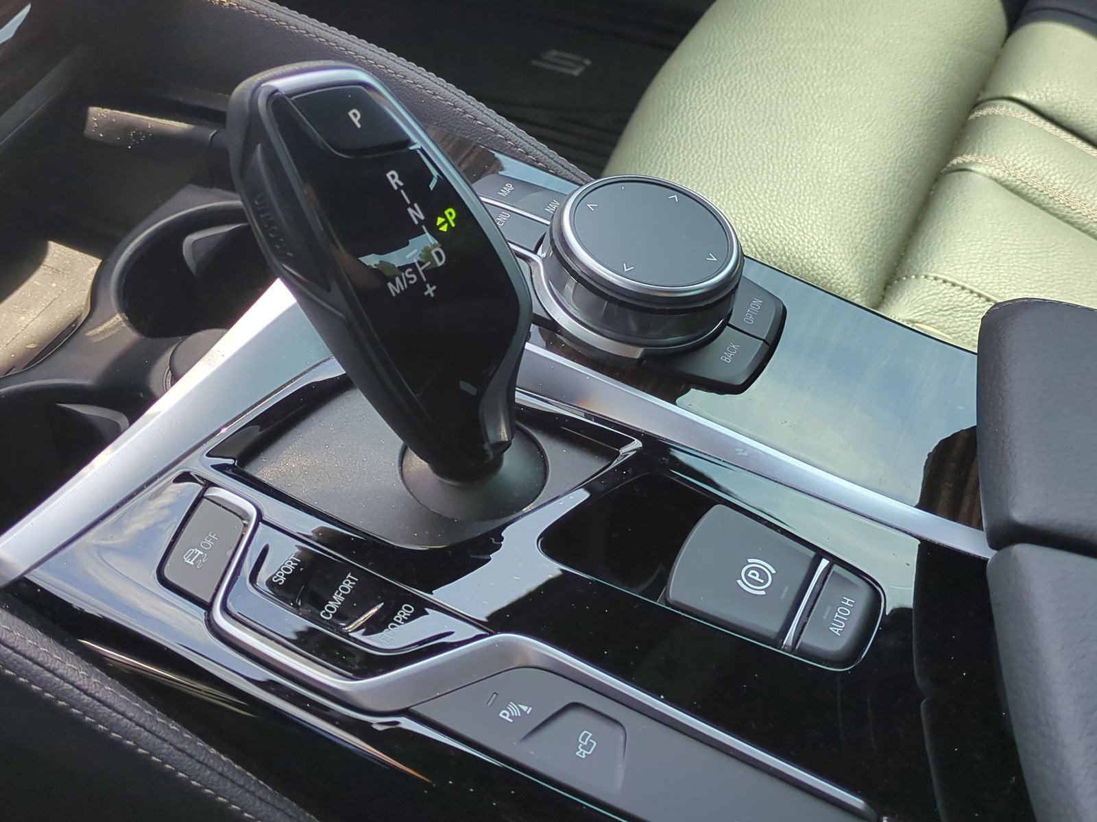 Used 2019 BMW 530i w/ M Sport Package RWD image 24