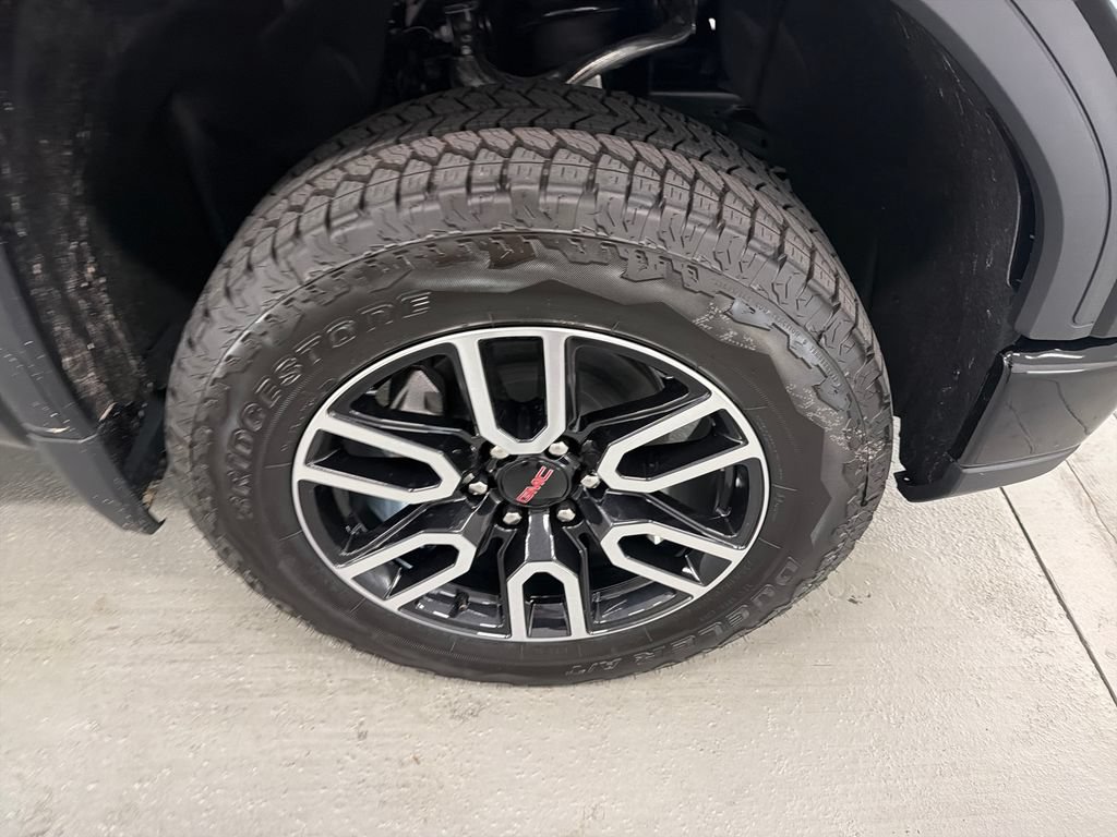 New 2026 GMC Sierra 1500 AT4 w/ Technology Package AWD/4WD image 4